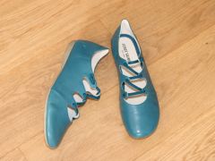 Chaussures basses en cuir bleu Fiona