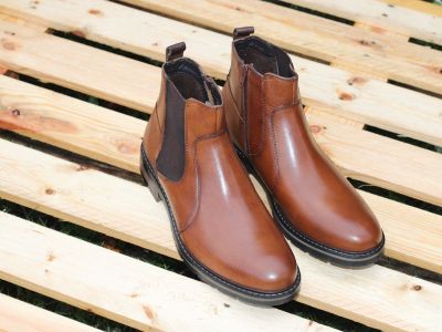 Boots style chelsea en cuir marron Elster